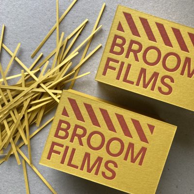 vizitines korteles geltonas popierius