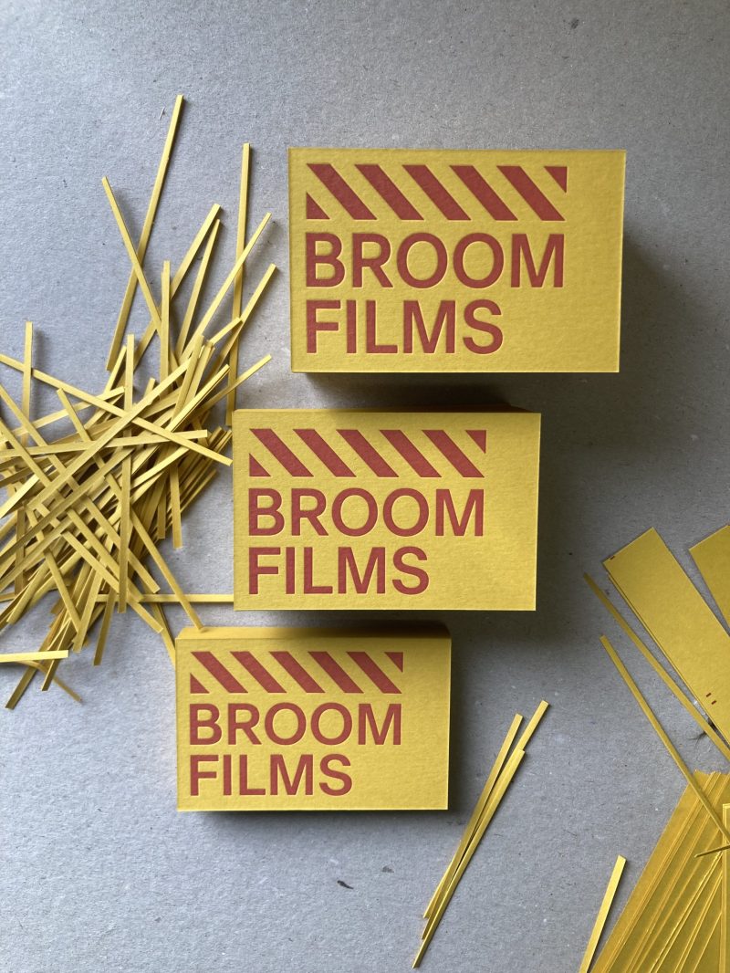 vizitines korteles geltonas popierius